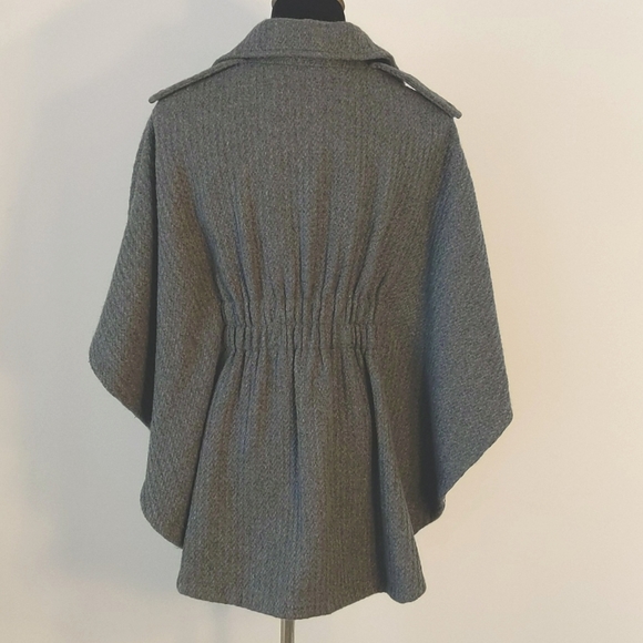 Guess Wool Poncho Jacket, S, NWT - Picture 2 of 3